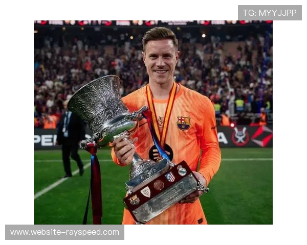 罗马诺:巴萨门将特尔施特根租借加盟赫罗纳达成协议