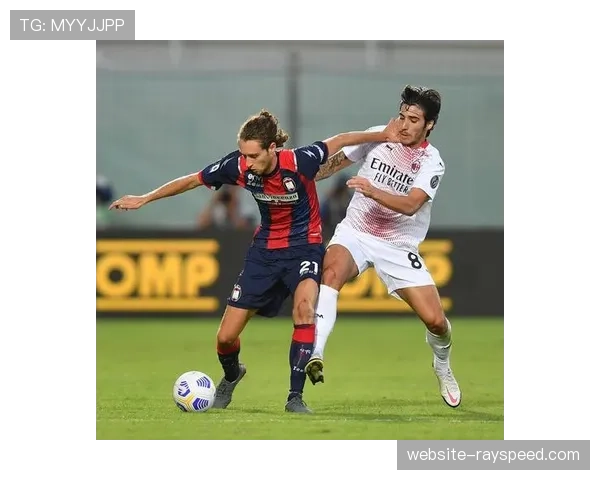 米兰时装周举办足球主题时装秀,多名意甲球员受邀出席